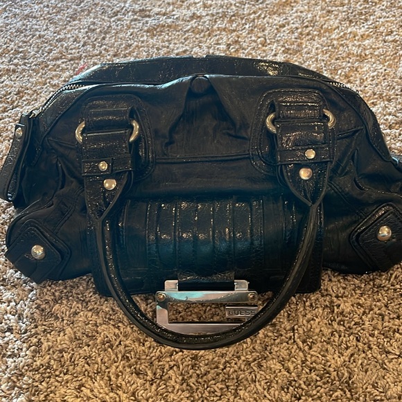 Guess Handbag and belt - Picture 4 of 12